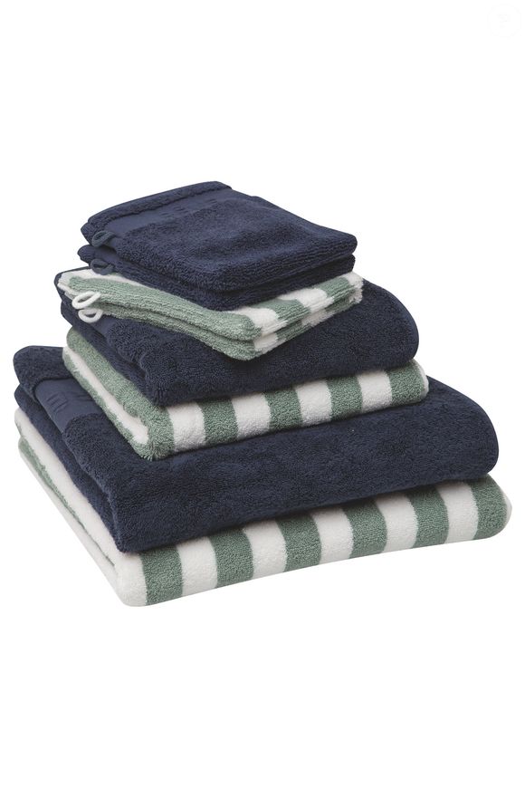 Elodie Gossuin collabore avec Tissaia de E.Leclerc pour une collection de linge de maison.