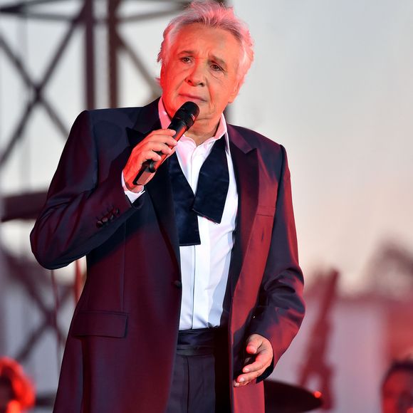 Si Michel Sardou a eu une incroyable carrière, un grand producteur français n’était pas convaincu à ses débuts

Exclusif - Michel Sardou en concert au stade Tropenas à Montélimar le 5 juillet 2017 dans le cadre de sa dernière tournée "La dernière danse". © Bruno Bebert / Bestimage