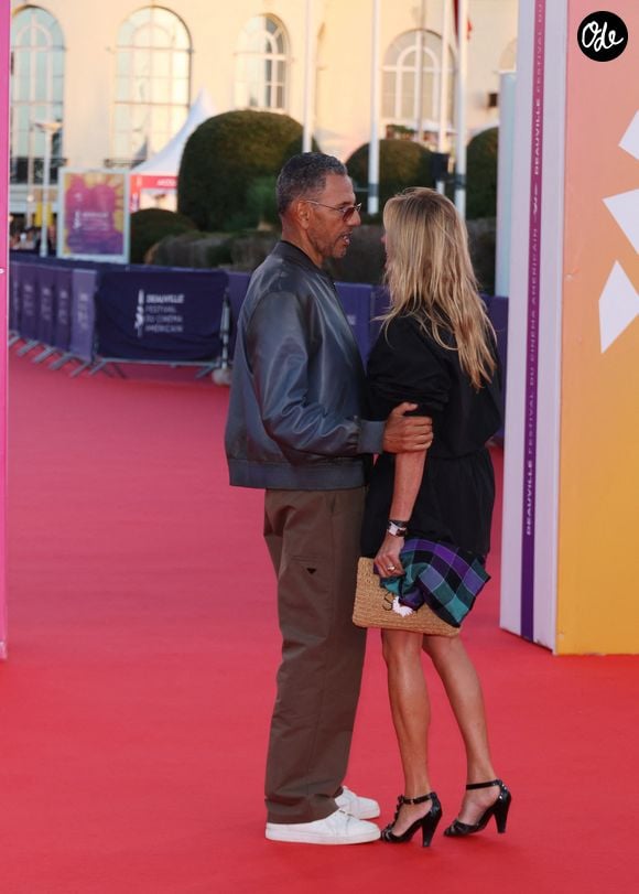 Roschdy Zem et sa compagne Sarah Poniatowski sur le tapis rouge lors de la première du film 'L'Invitation' pendant la 52ème édition du Festival du Cinéma Américain de Deauville, France, le 5 septembre 2026. © Denis Guignebourg/Bestimage