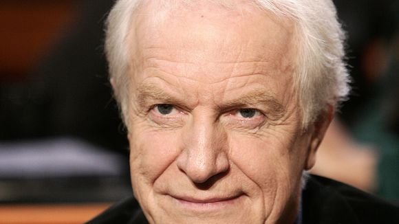 André Dussollier : Sa maison familiale située près du lac le plus pur d'Europe, "la-bas, j'arrive enfin à ralentir le rythme"