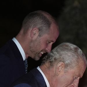 Le roi Charles III et son fils, le prince de Galles, arrivent à l'événement Countdown to Cop30, organisé conjointement par le Natural History Museum et le gouvernement britannique au London Museum, réunissant les acteurs de la lutte contre le changement climatique et la perte de la nature avant le sommet de la Cop30 à Belem, au Brésil, en novembre, à Londres, au Royaume-Uni, le 9 octobre 2025. Photo par Aaron Chown/PA Wire/ABACAPRESS.COM