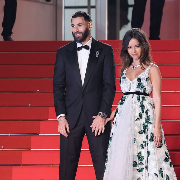Une fête à leur image !

Karim Benzema et sa compagne Lyna Khoudri à la descente des marches du film « 13 jours 13 nuits » lors du 78ème Festival International du Film de Cannes. Le 23 mai 2025
© Jacovides-Moreau / Bestimage