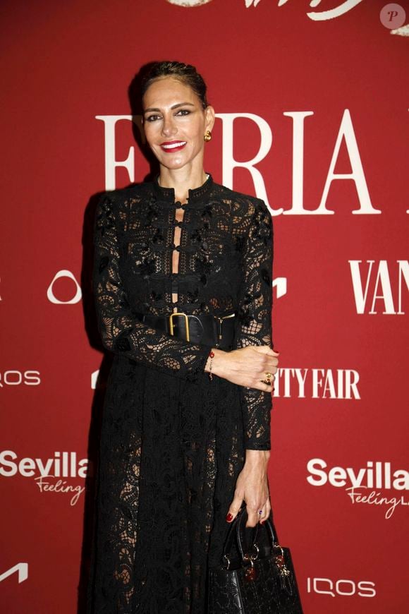 À 53 ans, elle confirme son statut d’icône de mode.

Adriana Abascal au photocall pour Vanity Fair : La noche del Pescaito pour Abril Fair 2025 à Séville le lundi 5 mai 2025.

Cordon Press