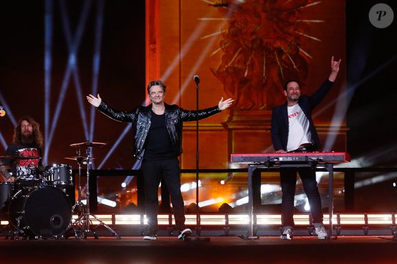 David Hallyday lors de l’émission "La grande soirée du 31 décembre de Paris" diffusée sur France 2 sur les Champs-Elysées à Paris, France, le 31 décembre 2024.  © Clovis-Tribeca/Bestimage