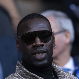 Omar Sy - Des célébrités dans les tribunes lors du match retour de la Ligue des champions 2024-2025 (LDC) « PSG - Arsenal » (2-1) au Parc des Princes à Paris le 7 mai 2025. © Cyril Moreau/Bestimage