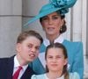 À Trooping the Colour, le duo formé par Kate Middleton et sa fille unique Charlotte a une fois de plus capté toute l'attention.

Catherine (Kate) Middleton, princesse de Galles, Le prince George de Galles, La princesse Charlotte de Galles, - Les membres de la famille royale britannique au balcon de Buckingham Palace lors de la cérémonie Trooping the Colour à Londres
© James Whatling / Bestimage