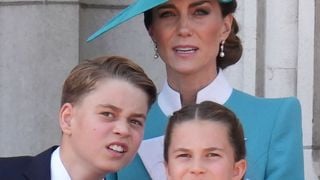 "Charlotte a alors semblé dire..." : Kate Middleton répond à une question de sa fille en pleine cérémonie, l'expert est formel !