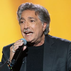 Exclusif - Frédéric François lors de l'enregistrement de l'émission "La Boîte à secrets", présentée par F.Bollaert et diffusée le 16 janvier 2026 sur France 3, dans les studios du Lendit à Saint-Denis, France, le 16 décembre 2025. © Cyril Moreau/Bestimage