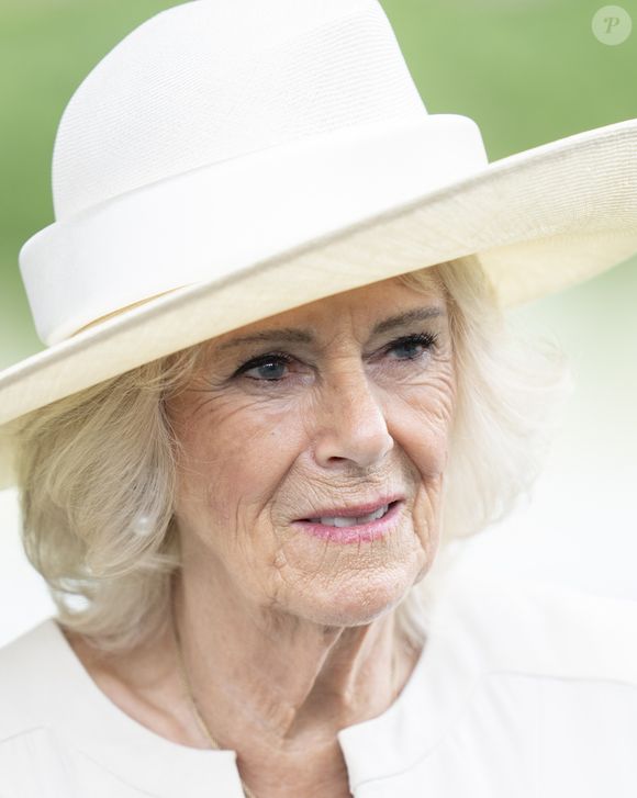 26 juillet 2025 - Réunion du King George & Queen Elizabeth Stakes à Ascot, en présence de Sa Majesté la Reine Camilla (Camilla Parker Bowles, reine consort d'Angleterre). GOFF  / BESTIMAGE