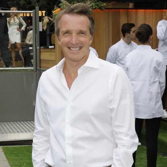 Stéphane Rotenberg à l'ouverture du premier restaurant "Top Chef" Le Bistrot à Suresnes, le 7 juillet 2022. 

Photo : Marc Ausset-Lacroix / Bestimage