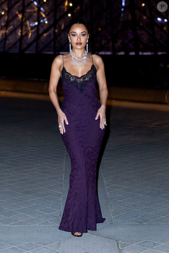 Amina Muaddi - Photo Call du « Le Grand Diner du Louvre « lors de la Fashion Week  à Paris le 5 mars 2025. © Olivier Borde /Bestimage