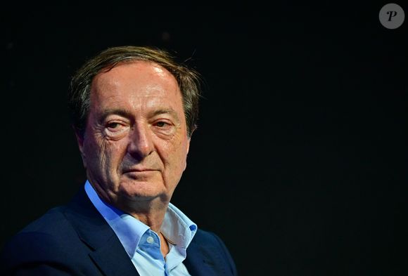 Michel-Édouard Leclerc lors du débat "La nuit de la nouvelle République" à l'initiative de G.Attal au Palais Brongniart à Paris le 27 janvier 2026.

© Christian Liewig / Bestimage