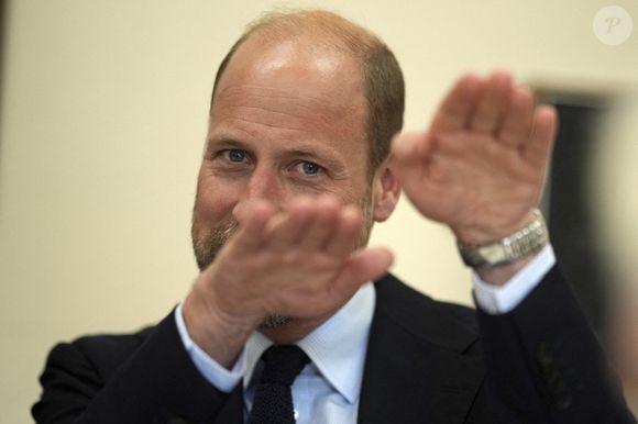 Le Prince de Galles s'adresse aux membres lors d'une visite à l'Institut de la Fédération nationale des femmes (WI) à Sunningdale, Berkshire, Royaume-Uni, le 8 septembre 2025, à l'occasion du troisième anniversaire de la mort de la Reine Elizabeth II. © Grant Alastair/PA Photos/ABACA