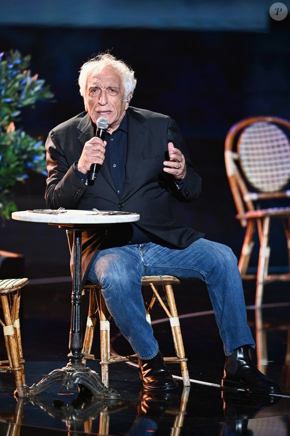 Exclusif - Gerard Darmon - Enregistrement de l'émission "La chanson secrète", présentée par N.Aliagas et diffusée le 1er décembre sur TF1
© Guillaume Gaffiot-Cyril Moreau / Bestimage