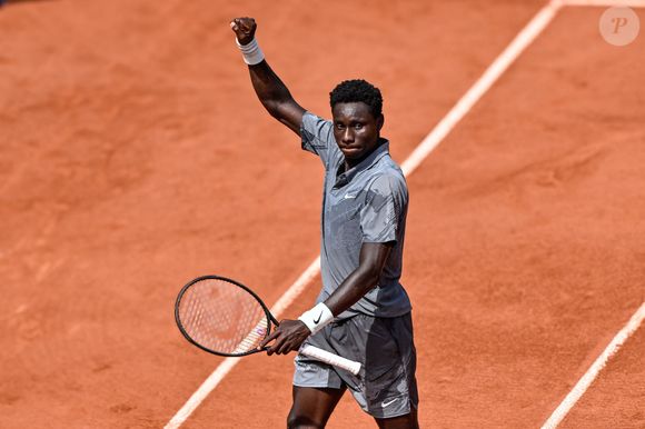 Le tennisman affiche déjà de grandes ambitions pour sa carrière.

Moïse Kouame héroïque file au 3ème tour des Internationaux de France de Tennis de Roland Garros 2026, à Paris, France, le 28 mai 2026. © Chryslene Caillaud/Psnewz/Bestimage