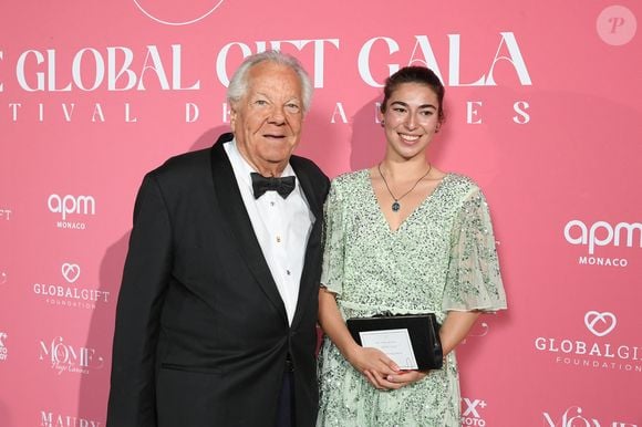 Massimo Gargia avait aussi fait le déplacement

Massimo Gargia au photocall de la soirée du "Globa Gift Gala" lors du 78ème Festival International du Film de Cannes, le 19 mai 2025.
© Lionel Urman/Bestimage