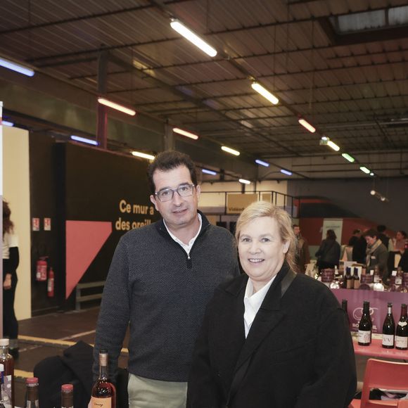 Aujourd'hui, Marc perpétue brillamment ce savoir-faire ancestral en collaborant avec de nombreux producteurs locaux.

Exclusif - Hélène Darroze et son frère Marc Darroze - Premier Festival de la Gasconnerie au Ground Control à Paris le 30 janvier 2023. © Jack Tribeca-Pierre Perusseau/Bestimage