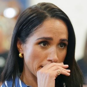 La duchesse de Sussex rencontre des secouristes bénévoles du Bondi Surf Bathers' Life Saving Club, lors d'une visite à Bondi Beach, au quatrième jour de la visite royale en Australie, vendredi 17 avril 2026. Crédit photo : Jonathan Brady/PA Wire