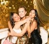 Joy Hallyday s’est fait tatouer la même croix que sa mère, Laeticia Hallyday.

Exclusif - Laeticia Hallyday célébre l’anniversaire de ses filles Jade et Joy lors de ses vacances à Saint-Barthélemy. © Sam Delpech / Bestimage