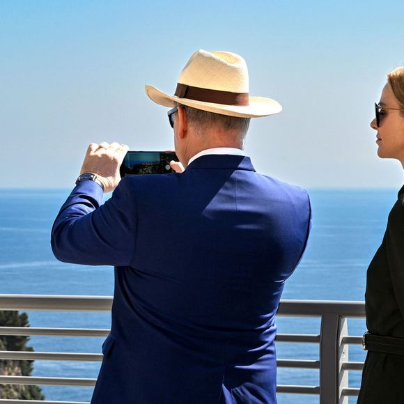 Le prince Albert II de Monaco, sa femme la princesse Charlene et la princesse Caroline de Hanovre ont pu découvrir les travaux d'aménagements réalisés pendant 5 ans au jardin exotique de Monaco avant son ouverture au public le 30 mars.© Bruno Bebert / Bestimage