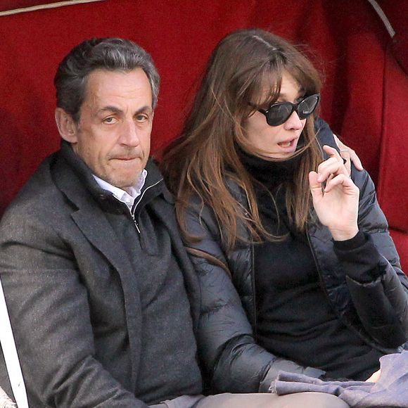 L'ancien président français Nicolas Sarkozy avec sa femme chanteuse Carla Bruni et leur fille Giulia sont aperçus en train de faire une promenade en calèche dans Central Park à New York City, NY, USA le 23 avril 2014. Photo by Dessalles-Guerin/ABACAPRESS.COM