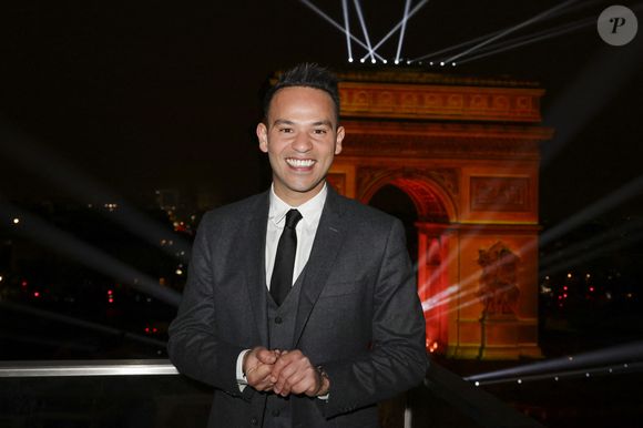 Avec son nouveau documentaire "La banlieue, c'est le paradis", Mohamed Bouhafsi espère contribuer à un changement de regard sur ces territoires souvent mal compris...

Mohamed Bouhafsi en backstage de l’émission "La grande soirée du 31 décembre de Paris" diffusée sur France 2 sur les Champs-Elysées à Paris, France. © Clovis-Tribeca/Bestimage