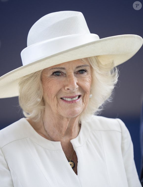 26 juillet 2025 : La famille royale participe à la Journée du roi George à l'hippodrome d'Ascot. Avec : la reine Camilla (Camilla Parker Bowles, reine consort d'Angleterre). Où : Ascot, Royaume-Uni. Quand : 26 juillet 2025. Crédit : Cover Images (Image : © Cover Images via ZUMA Press / Bestimage)