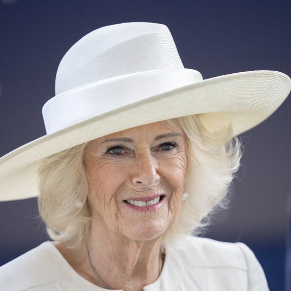 26 juillet 2025 : La famille royale participe à la Journée du roi George à l'hippodrome d'Ascot. Avec : la reine Camilla (Camilla Parker Bowles, reine consort d'Angleterre). Où : Ascot, Royaume-Uni. Quand : 26 juillet 2025. Crédit : Cover Images (Image : © Cover Images via ZUMA Press / Bestimage)