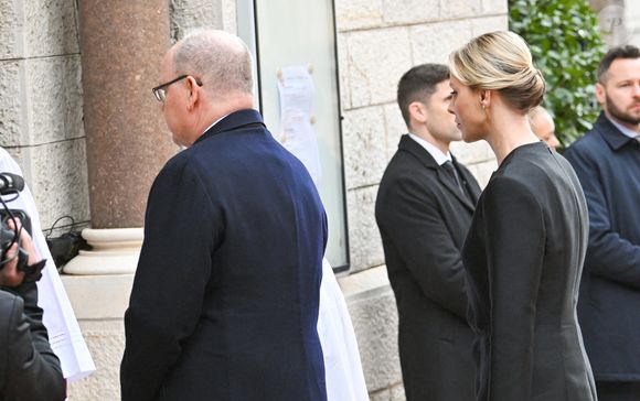 Un rendez-vous qu'Albert et Charlene ne pouvaient pas manquer

Le prince Albert II de Monaco et la princesse Charlène de Monaco - Obsèques de Didier Guillaume (ancien ministre de l'Agriculture entre 2018 et 2020 et ancien Ministre d'Etat de Monaco 2024–2025) en la cathédrale Notre-Dame-Immaculée de Monaco le 23 janvier 2025. © Bruno Bebert/Bestimage