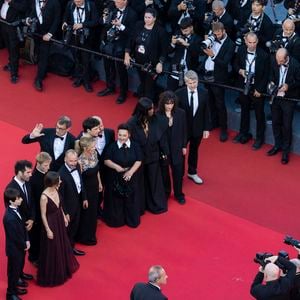 Solàn Machado-Graner, Theo Costa-Marini, Mathilde Roehrich, Valentin Campagne, Jonathan Turnbull, Dominik Moll, Léa Drucker, Gilles Marchand, Côme Peronnet, Sandra Colombo, Guslagie Malanda, Mathilde Riu, Stanislas Merhar - Montée des marches du film « Dossier 137 » lors du 78ème Festival International du Film de Cannes, au Palais des Festivals à Cannes. Le 15 mai 2025
© Olivier Borde / Bestimage