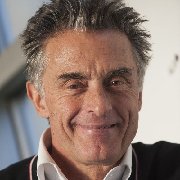 Gérard Holtz se laisse donc guider par son cœur et ses envies lorsqu’il s’agit de sa carrière. 

EXCLUSIF - Gérard Holtz, qui animera le marathon, lors de la visite de de l'Institut de Myologie par les champions Grand Relais - Téléthon 2014 à Paris, France, 13 novembre 2014. Photo par Cyril Bernard / AFM / Abacapress .COM