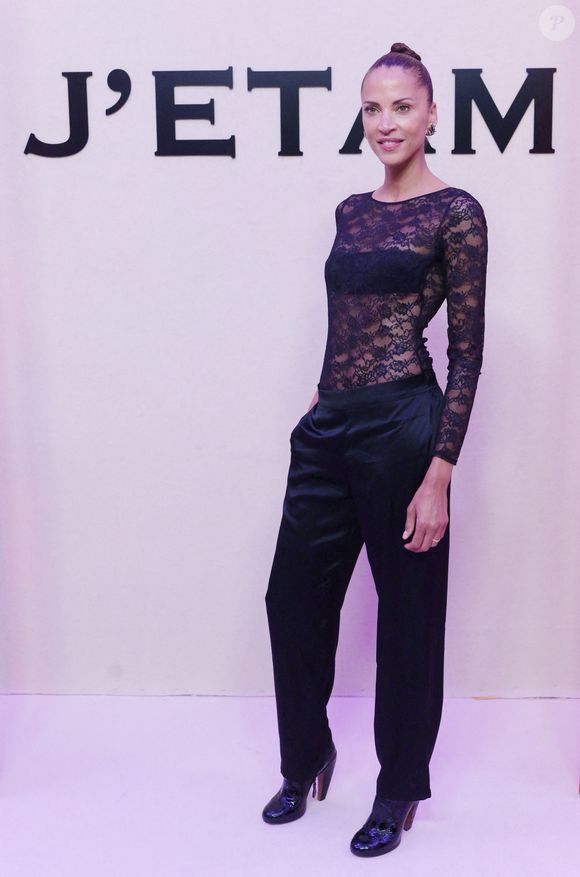 Noémie Lenoir - Les célébrités au défilé ETAM "Collection J'ETAM" lors de la Fashion Week de Paris (PFW) le 30 septembre 2025.

© Rachid Bellak / Bestimage