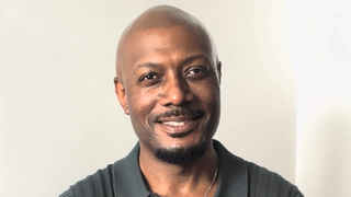 EXCLU Harry Roselmack évoque sa routine sportive : "Je tente de faire de la gym deux à trois fois par semaine"