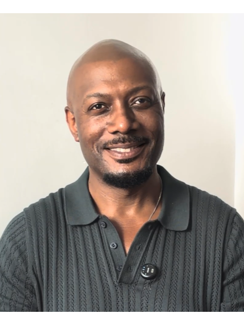 EXCLU Harry Roselmack évoque sa routine sportive : "Je tente de faire de la gym deux à trois fois par semaine"