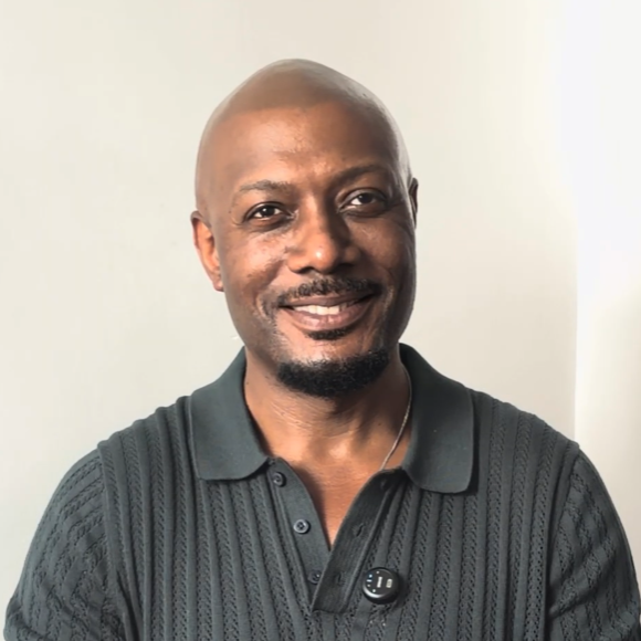 À travers L’amour malgré la peur, Harry Roselmack explore les liens entre nos émotions, nos choix et notre façon d’aimer.

Interview Harry Roselmack 

Ode Media