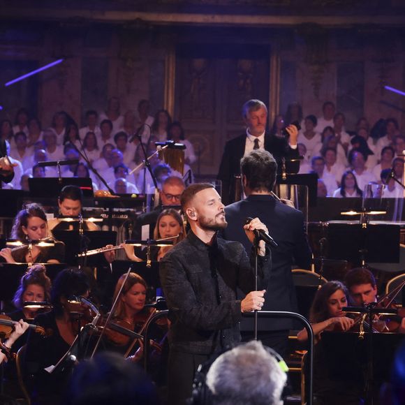 Exclusif - Matt Pokora (M. Pokora) lors de l'enregistrement de l'émission Le Grand Echiquier - Spécial Claude François présentée par C.Chazal et A.Manoukian et diffusée le 13 janvier sur France, à l'Opéra royal du château de Versailles, accompagné par l'Orchestre de l'Opéra Royal à Versailles, France, le 16 septembre 2025.  Photo par Jack Tribeca/Bestimage