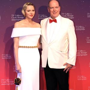 Le prince Albert II et la princesse Charlène de Monaco - 75ème édition du Gala de la Croix Rouge monégasque au Sporting Monte-Carlo à Monaco le vendredi 19 juillet 2024. © Claudia Albuquerque / Bestimage