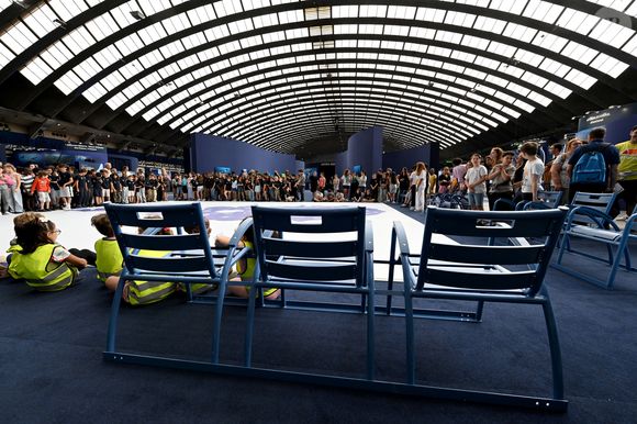 Cet espace immersif de 15 000m2 sera également accessible au public gratuitement dès le 13 juin prochain ! Et 100.000 visiteurs sont attendus dans les prochains jours...

Visite inaugurale de "La Baleine", le temps de l'UNOC, la conférence de l'ONU sur les océans, en présence de Christian Estrosi, le maire de Nice, Olivier Poivre d’Arvor, l'ambassadeur pour les pôles et les enjeux maritimes au Ministère de l’Europe et des Affaires étrangères, Laurent Hottiaux, le nouveau préfet des Alpes-Maritimes, Ashok Adicéam, le délégué général de l'UNOC en charge du projet, Richard Chemla. l'adjoint délégué à la transition écologique et énergétique, à la santé et au bien-être, et Olivier Bettati, délégué général de la mission UNOC à la mairie de Nice, au Palais des expositions à Nice, le 2 juin 2025. © Bruno Bebert/Bestimage