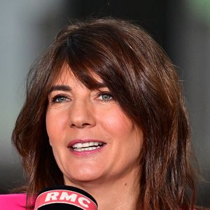 Pour les vacances de Pâques, Estelle Denis a eu la bonne idée de rejoindre son compagnon dans le Sud de la France

Estelle Denis présente son émission "Estelle Midi" (RMC) depuis le sommet pour l'action sur l'IA au Grand Palais à Paris.

© Christian Liewig / Bestimage