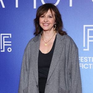 ou encore Valérie Bonneton.
Valerie Bonneton lors de la cérémonie de clôture du 27ème Festival de la Fiction de la Rochelle, France, le 20 septembre 2025. © Denis Guignebourg/Bestimage