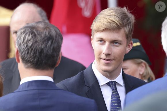 Mais l'un de ses frères se distingue, lui aussi, et pourrait bien, si son rêve se réalise, devenir un jour une véritable vedette : le prince Emmanuel !

Le prince Emmanuel de Belgique - La famille royale de Belgique lors de la parade militaire pour la Fête Nationale belge à Bruxelles. Le 21 juillet 2024. Photonews / Bestimage