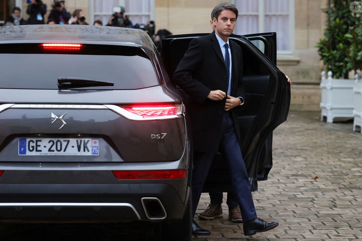 Photo : Le premier ministre reçoit Gabriel Attal, président du groupe ...