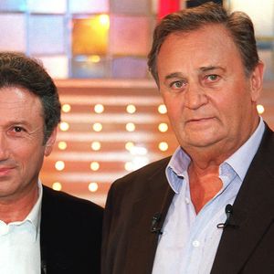 ©Jean Jacques Datchary/ABACA. 18399-2. Paris, France. Michel Drucker et Roger Hanin lors de l'enregistrement de l'émission "Vivement Dimanche" en 2006.