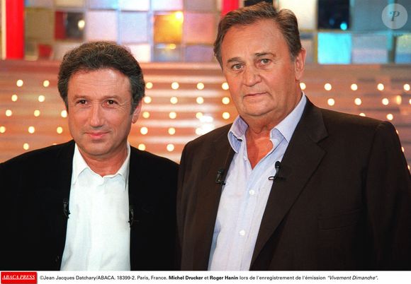 ©Jean Jacques Datchary/ABACA. 18399-2. Paris, France. Michel Drucker et Roger Hanin lors de l'enregistrement de l'émission "Vivement Dimanche" en 2006.