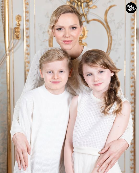 Charlene de Monaco a pris la pose aux côtés de Jacques et Gabriella pour une occasion spéciale. Capture d'écran Instagram