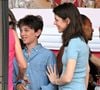 Ayant bien grandi, le jeune Raphaël (11 ans) était assorti à sa maman et portait une chemise bleue tandis que sa mère était habillée d'une robe de la même couleur, sûrement de la griffe Chanel dont elle est l'égérie depuis plusieurs années
Charlotte Casiraghi, son fils, né de son union avec Gad Elmaleh, Raphael, lors deà la 2eme journée du Jumping International de Monte-Carlo, le 4 juillet 2024. La compétition se déroule sur le port Hercule à Monaco, du 3 juillet au 5 juillet. © Bruno Bebert/Bestimage