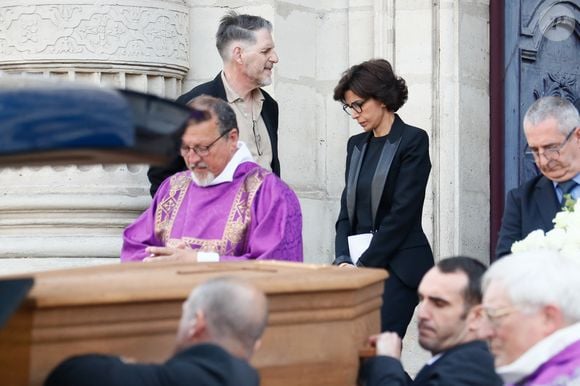 Rachida Dati, ministre de la Culture à la sortie des obsèques de Jean Tiberi, maire de Paris de 1995 à 2001, en l'église Saint-Etienne-du-Mont à Paris le 3 juin 2025. © Christophe Clovis / Bestimage