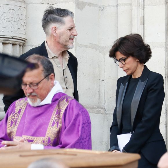 Rachida Dati, ministre de la Culture à la sortie des obsèques de Jean Tiberi, maire de Paris de 1995 à 2001, en l'église Saint-Etienne-du-Mont à Paris le 3 juin 2025. © Christophe Clovis / Bestimage