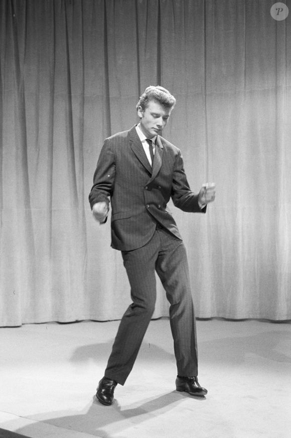 Archives - En France, à Paris, sur le plateau d'une émission, Johnny Hallyday. Le 19 avril 1962
© Michel Ristroph via Bestimage