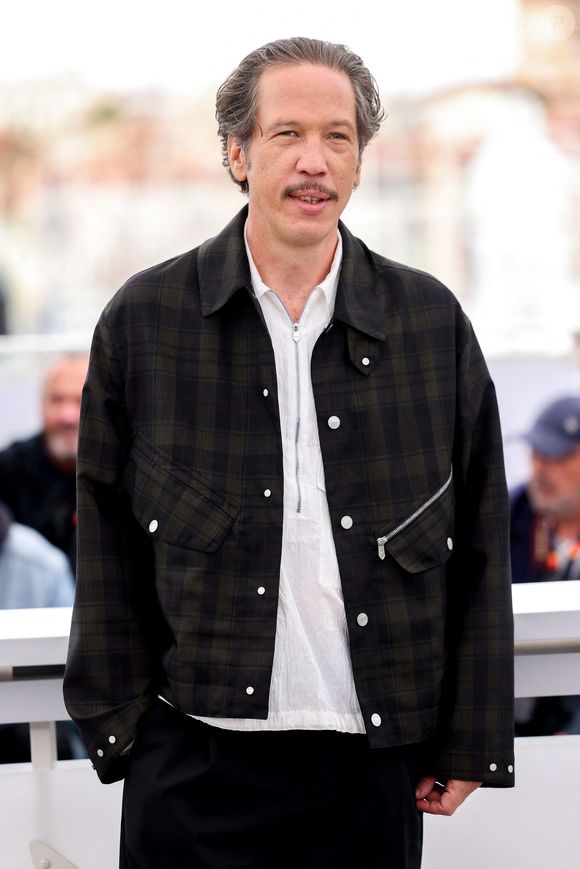 Reda Kateb au photocall du film "Omar La Fraise" lors du 76ème Festival International du Film de Cannes, au Palais des Festivals à Cannes, France, le 21 mai 2023. © Jacovides-Moreau/Bestimage